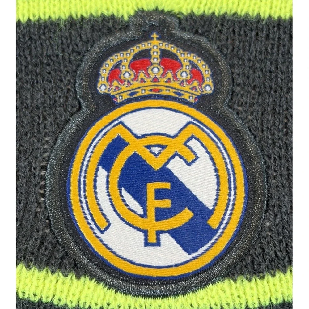 Real Madrid Licensed Winter Beanie Hat Tossle Cap With Pom One Size Fits‎ Most